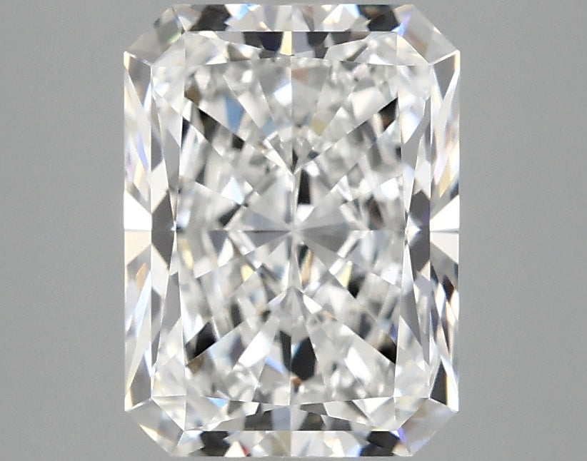2.7ct Radiant, E VVS2 — IGI