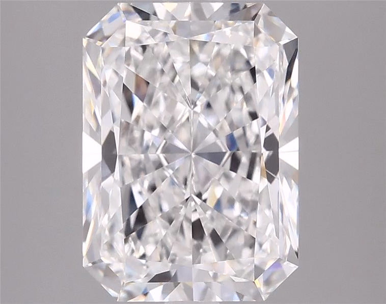 3.09ct Radiant, E VVS2 — IGI