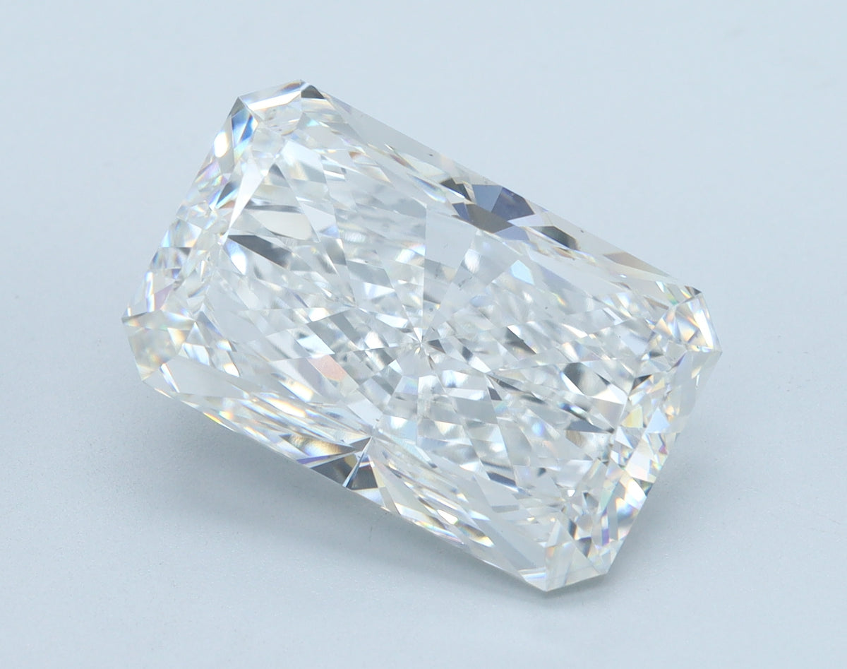 7.01ct Radiant, F VS2 — IGI