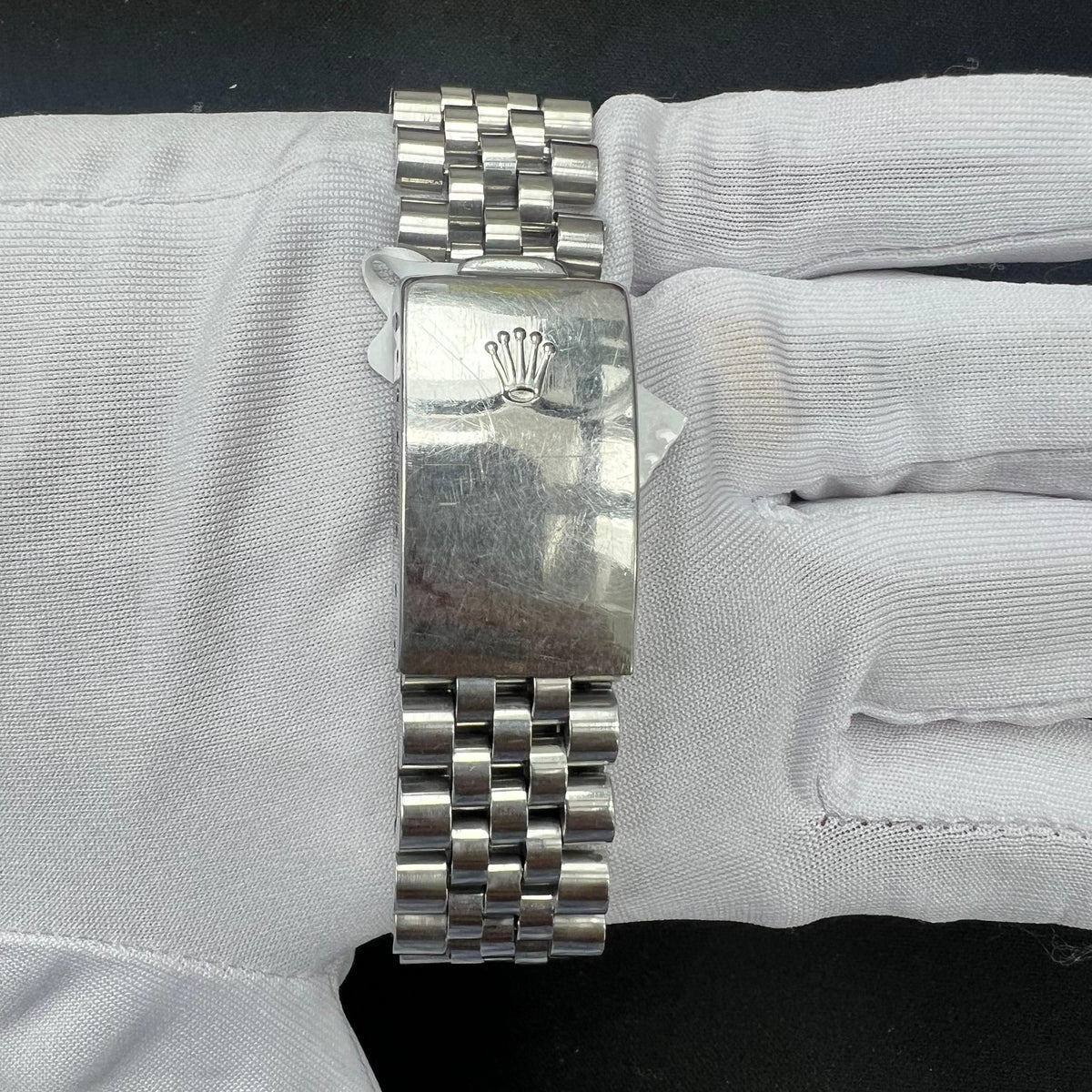 ROLEX OYSTERDATE 6694 — view 3 — Laura Milman New York