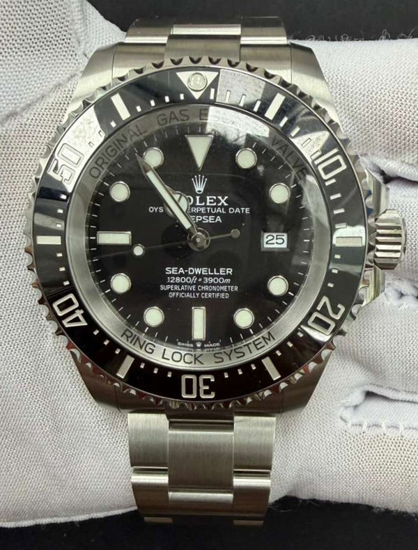 ROLEX SEA DWELLER 126660 — view 2