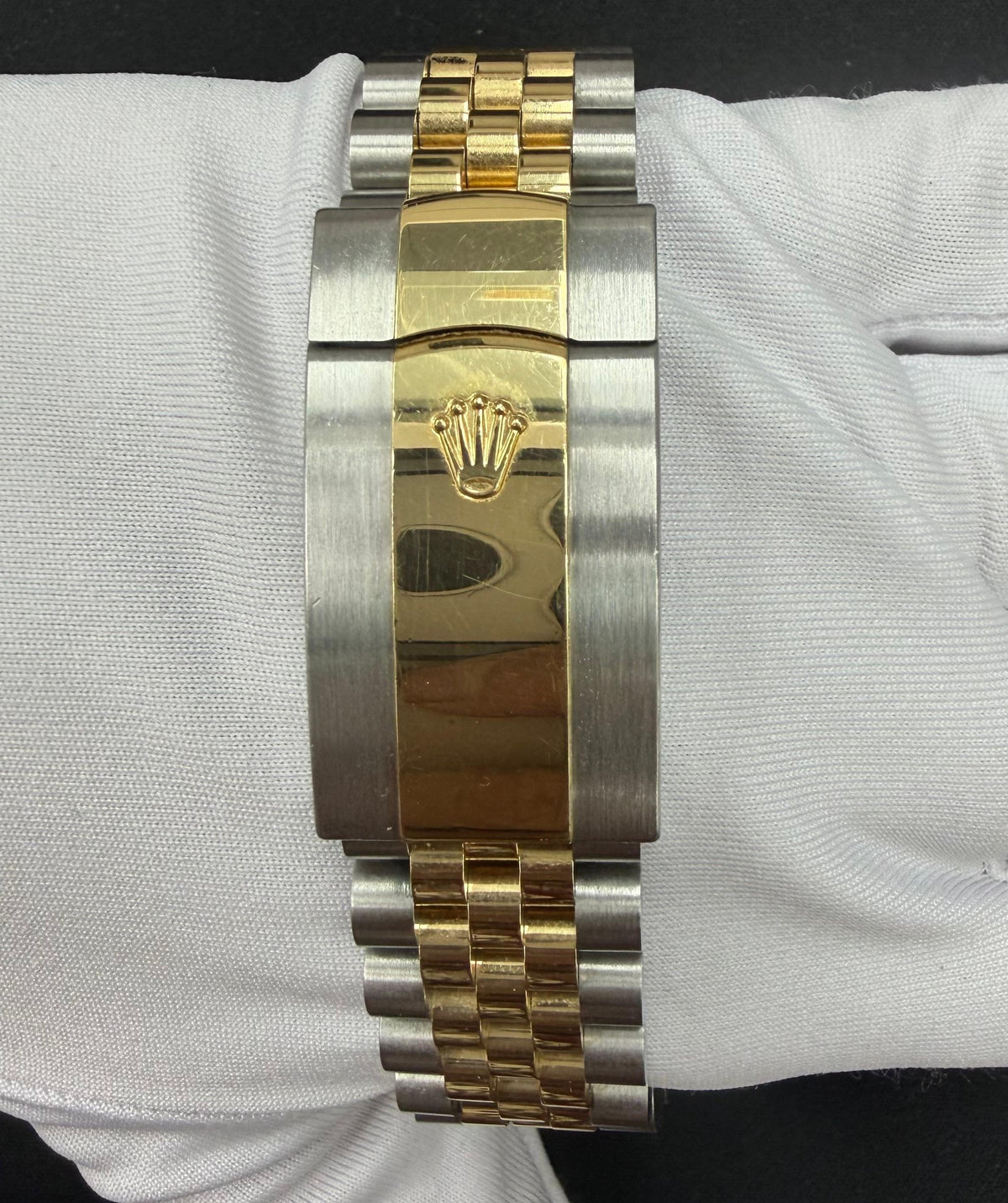 ROLEX SKY DWELLER 336933 — view 3 — Laura Milman New York