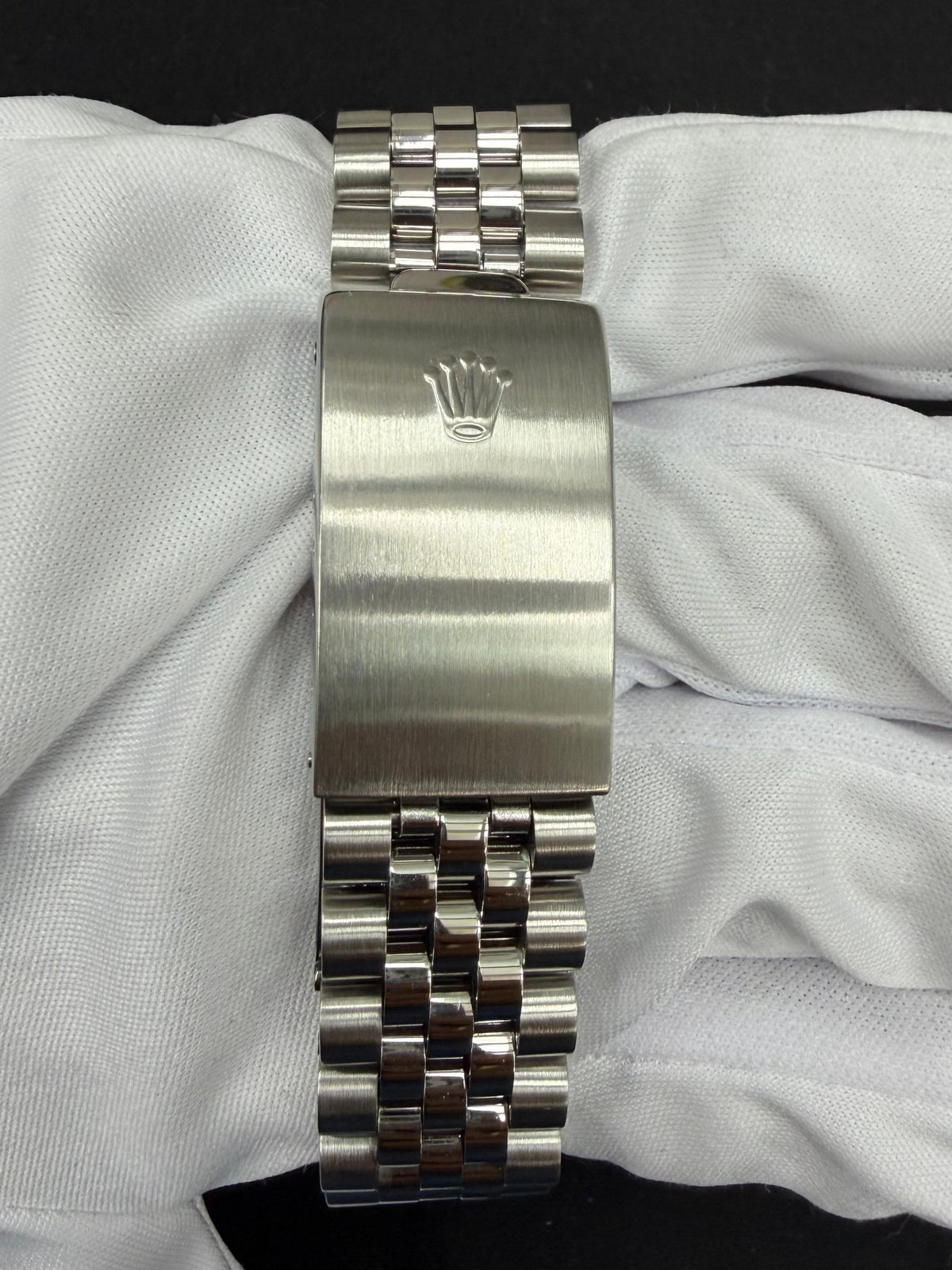ROLEX DATEJUST 16220 — view 3 — Laura Milman New York