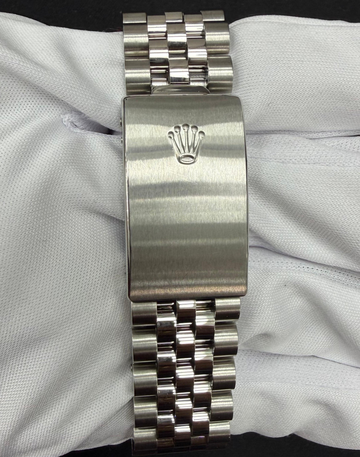 ROLEX DATEJUST 16220 — view 3 — Laura Milman New York
