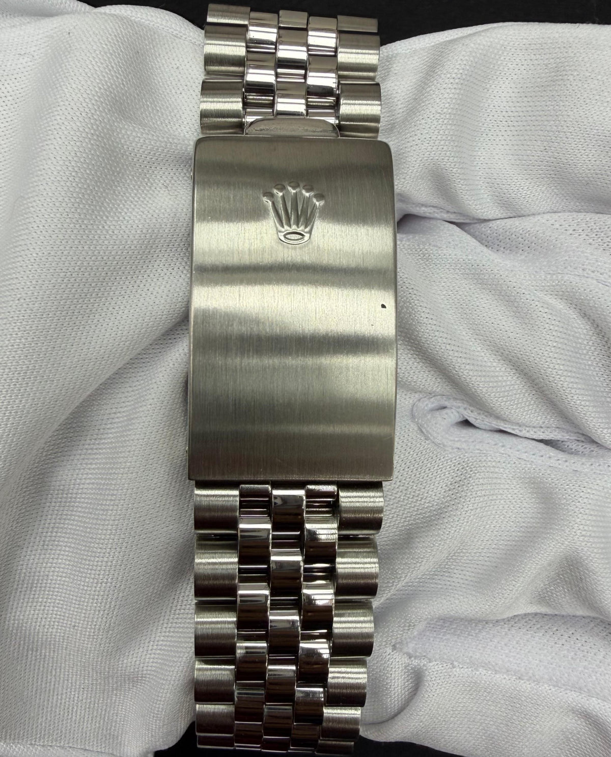 ROLEX DATEJUST 16220 — view 3 — Laura Milman New York