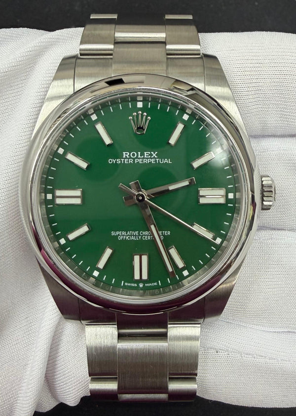 ROLEX OYSTER PERPETUAL 134300 — view 2