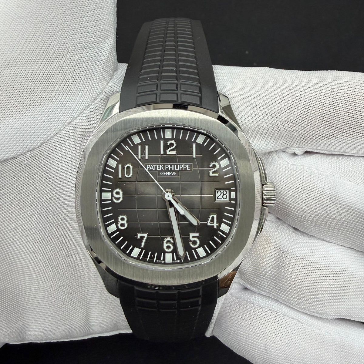 PATEK PHILIPPE AQUANAUT 5167/1A — view 2 — Laura Milman New York