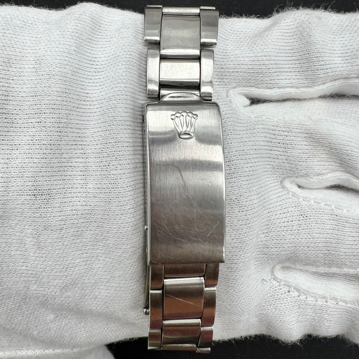 ROLEX OYSTER PERPETUAL DATE 1500 — view 3 — Laura Milman New York