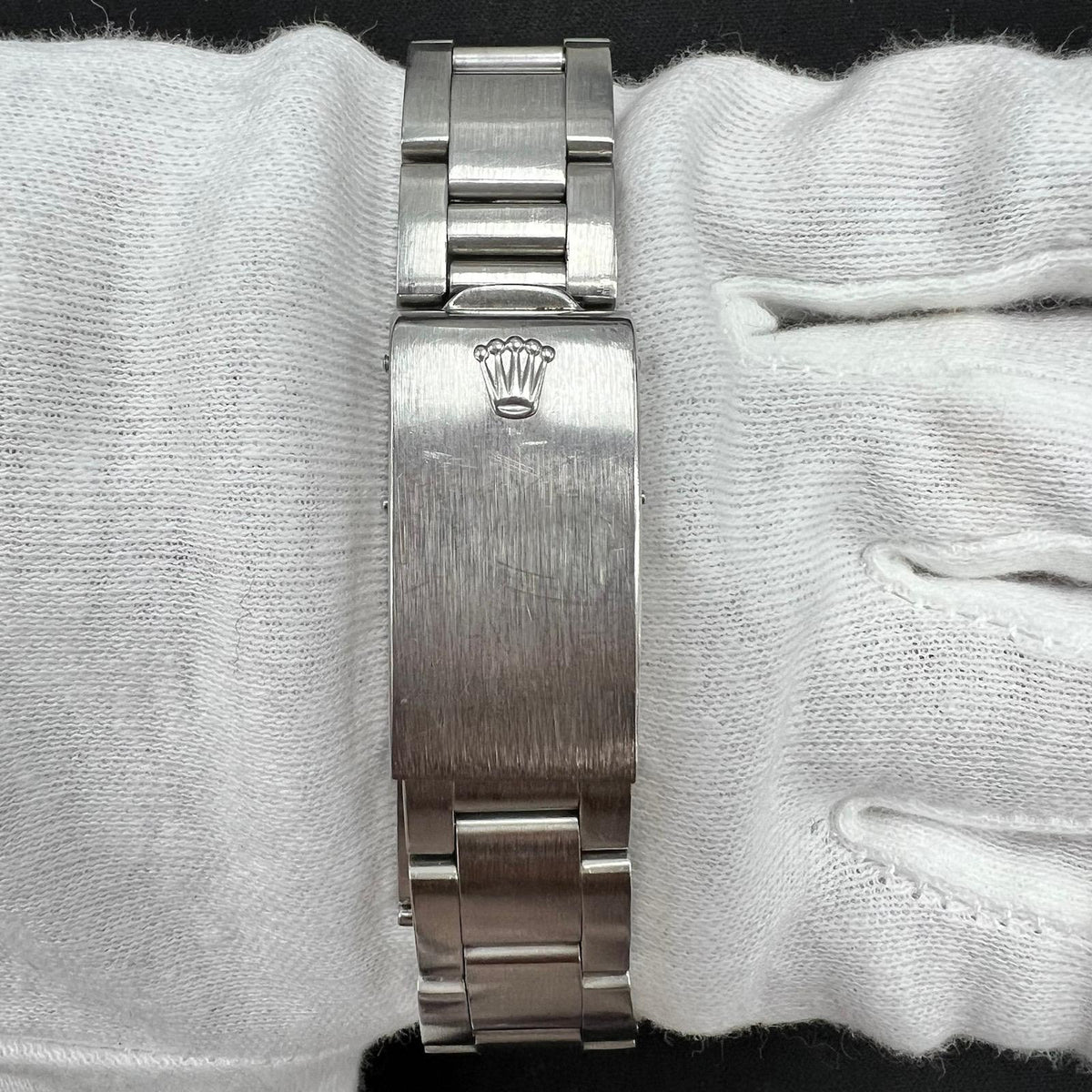 ROLEX OYSTER PERPETUAL DATE 1500 — view 3 — Laura Milman New York