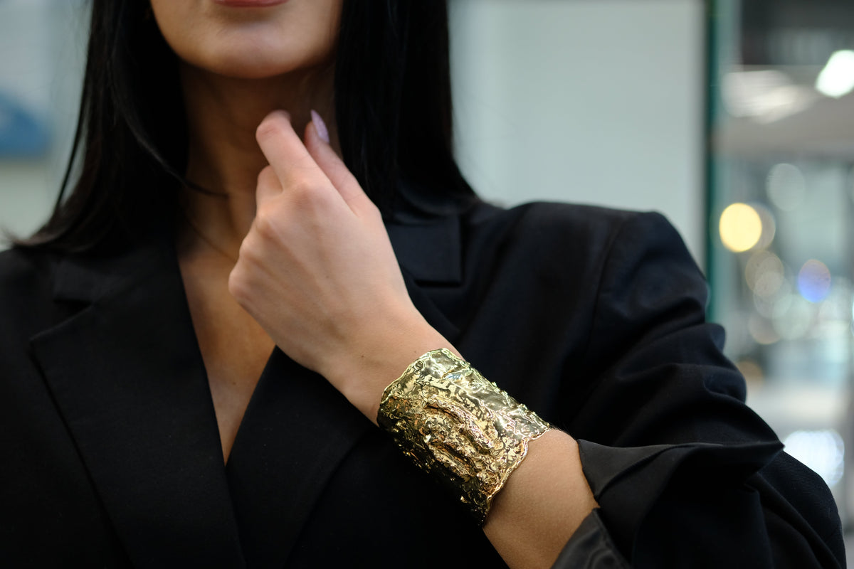 Van Cleef & Arpels 18ky Gold “jackie O” Manchette Cuff Bracelet — view 6 — Laura Milman New York