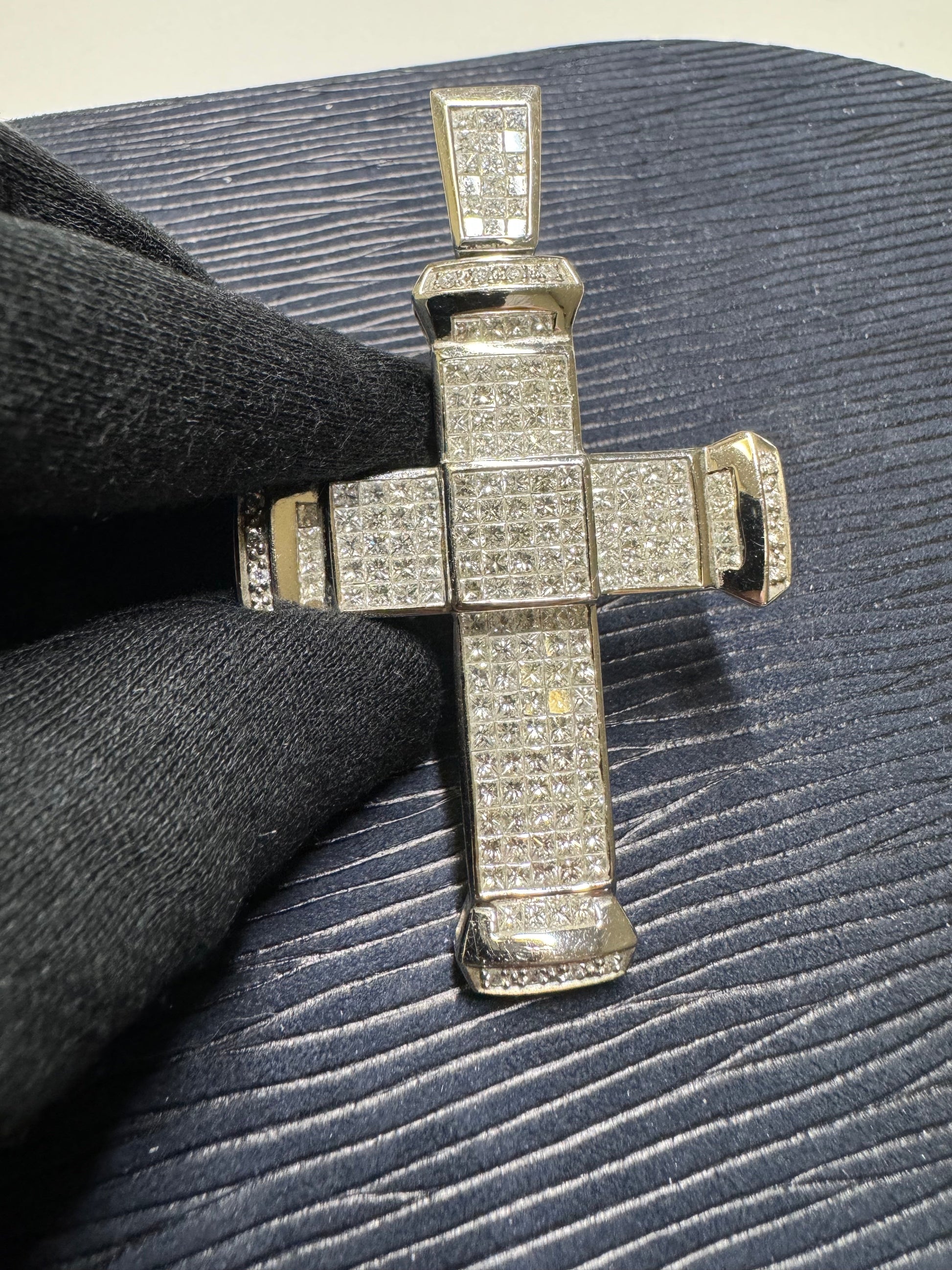 Diamond Cross Pendant in 18k White Gold 6.5ct