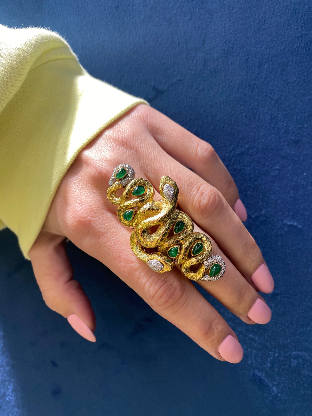 David Webb Kingdom 18K Yellow Gold Two Snakes, Emeralds, Diamonds, Interlocking Ring — view 6 — Laura Milman New York