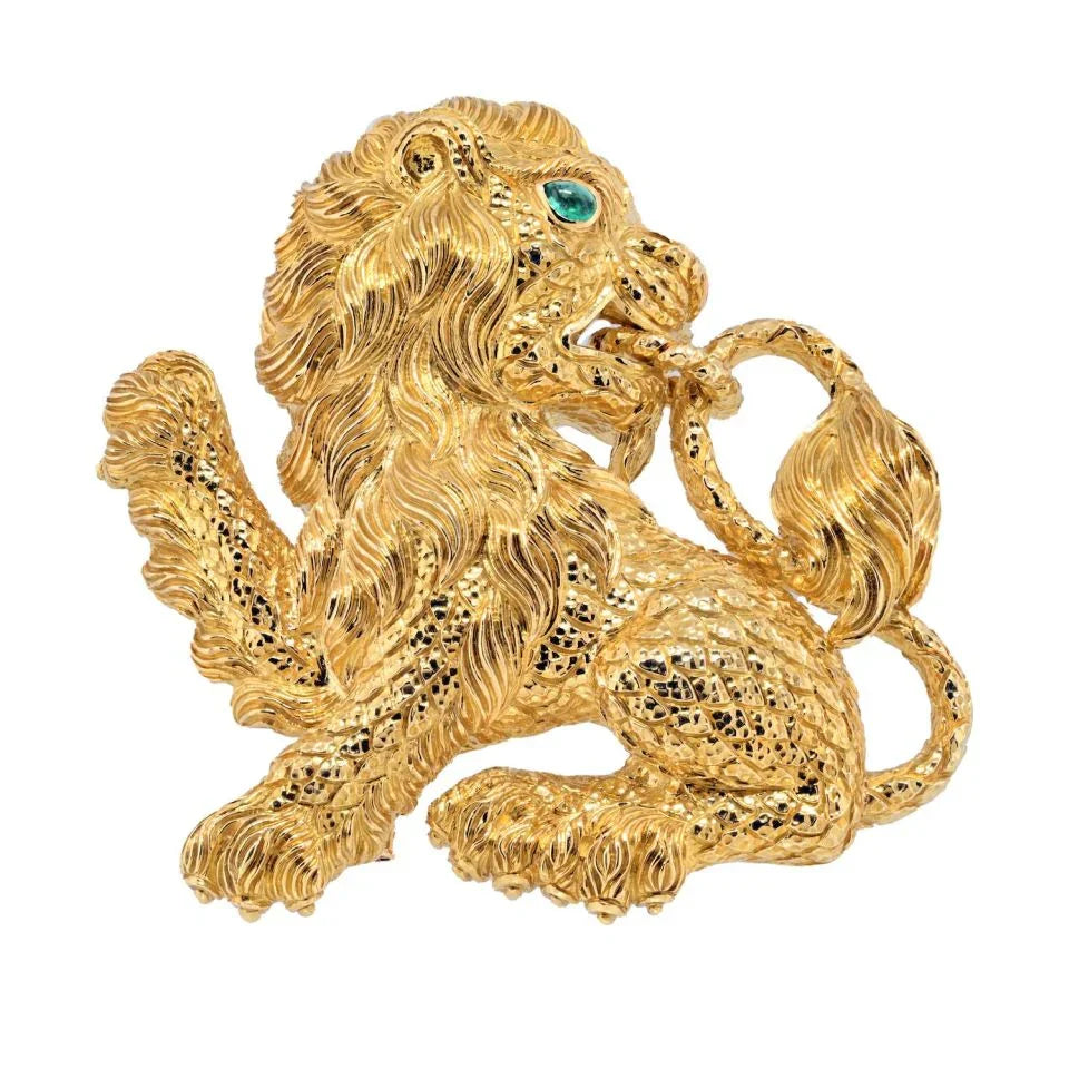 David Webb 18K Yellow Gold Lion With Emerald Eye Brooch — Laura Milman New York
