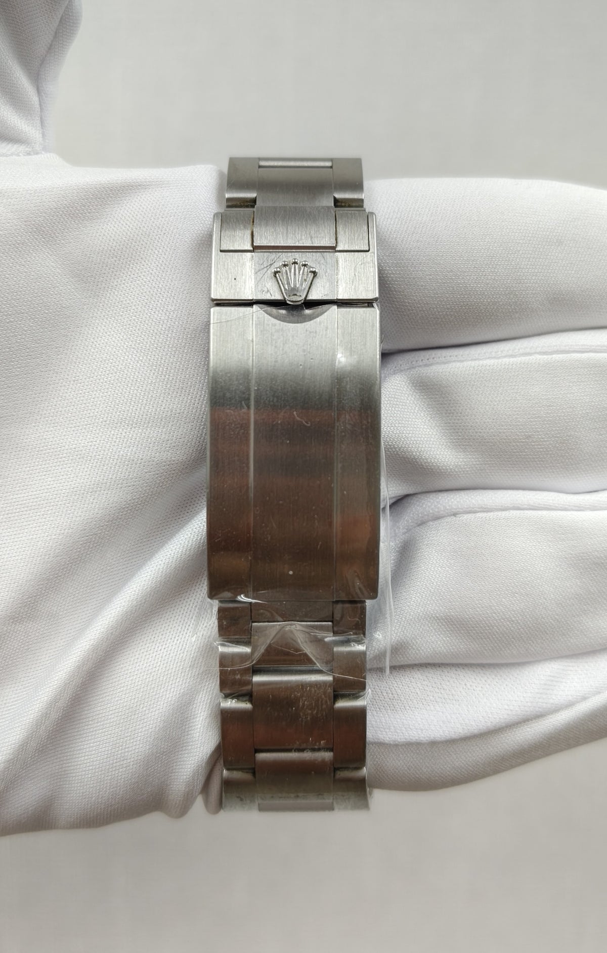 ROLEX SEA DWELLER 126600 — view 3 — Laura Milman New York