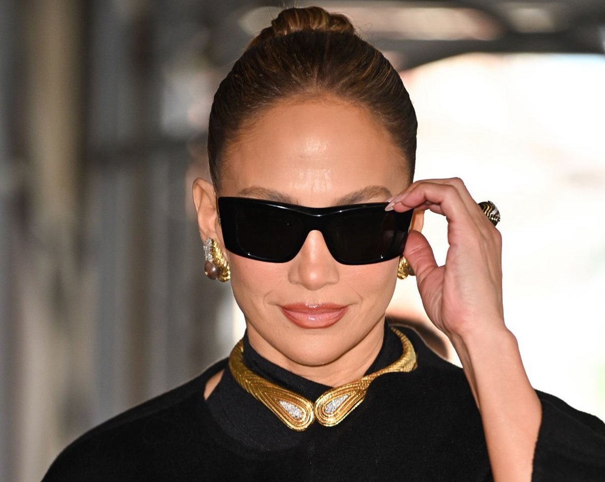 David Webb Hinge Collar Platinum & 18K Yellow Gold 2.50 Carat Diamond Necklace — view 6 — Laura Milman New York