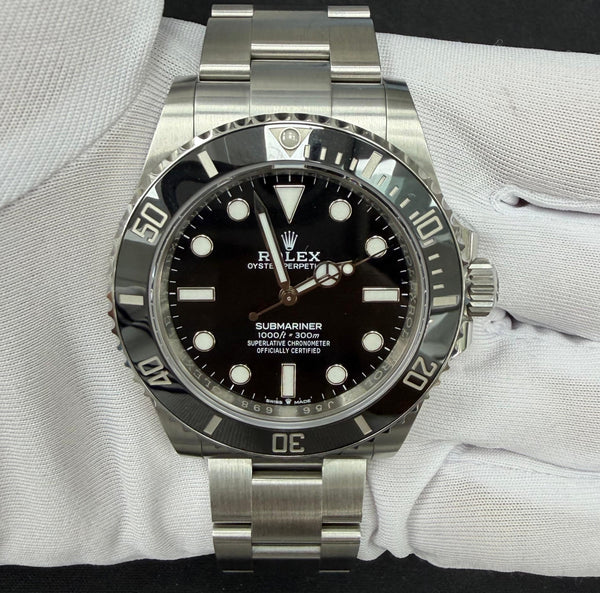 ROLEX SUBMARINER NO DATE 124060 — view 2