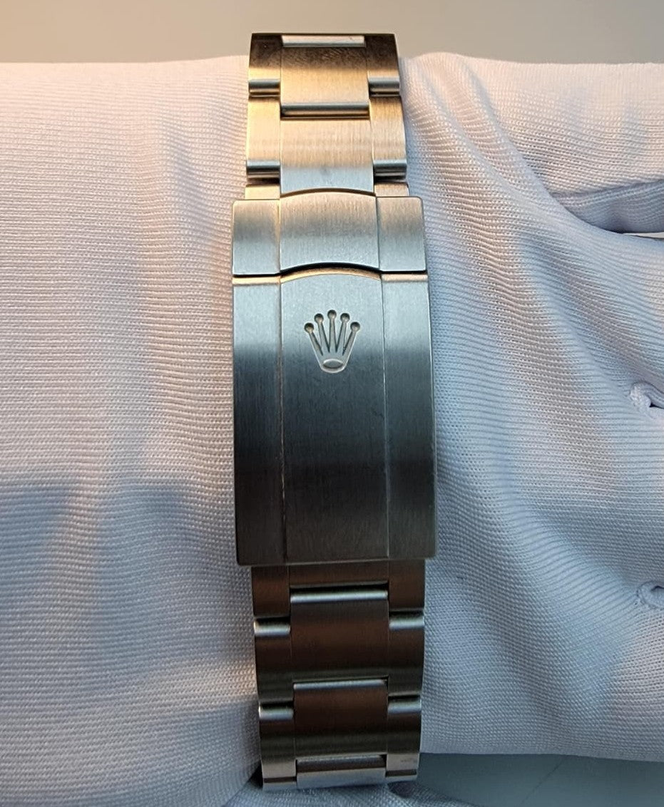Pre-Owned Rolex Oyster Perpetual 124300 — view 3 — Laura Milman New York