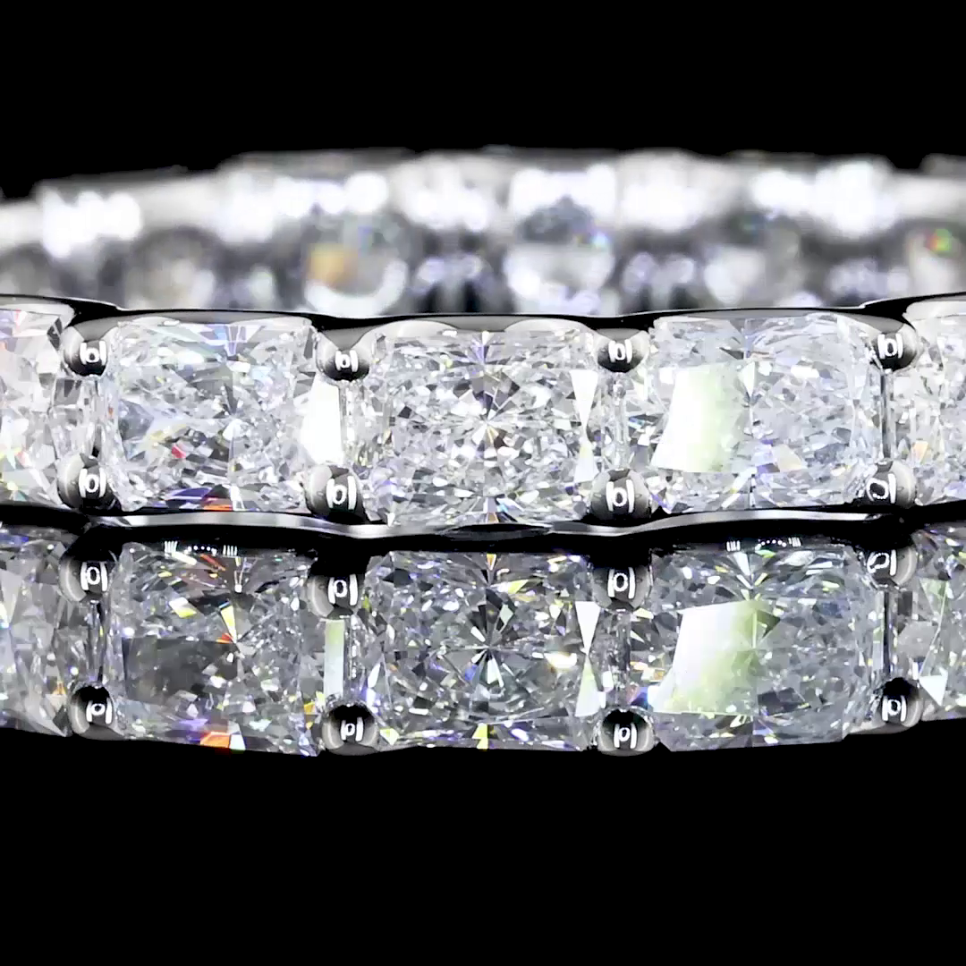 Laura Milman New York radiant diamond eternity band in white gold, 14K reference, view 2