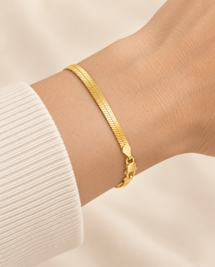 3.8mm Herringbone Chain Bracelet in 14K Yellow Gold