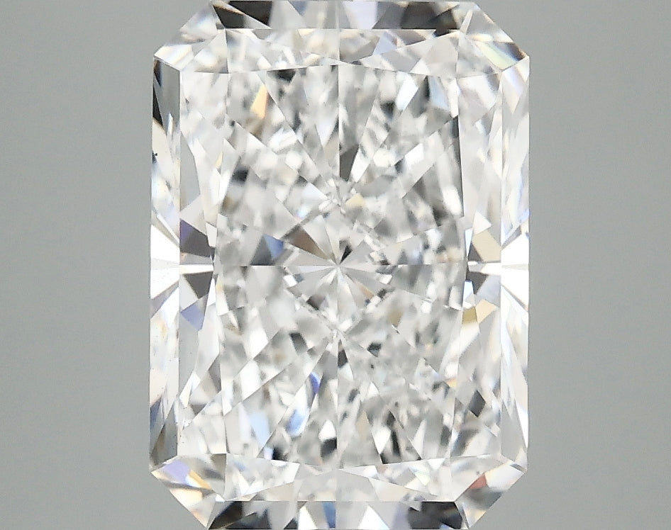 4.07ct Radiant, E VS2 — IGI