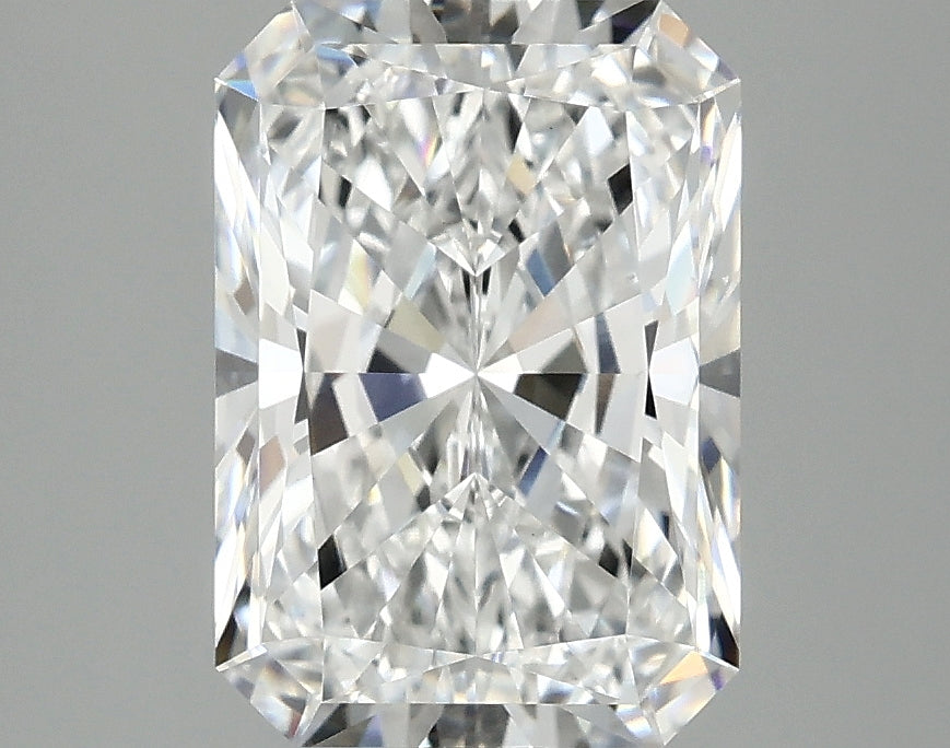 3.1ct Radiant Lab-Grown Diamond — D VS2, IGI Certified