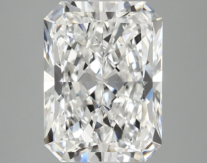 3.02ct Radiant, E VVS2 — IGI