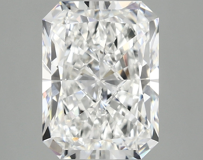 3.02ct Radiant, E VVS2 — IGI