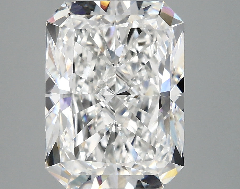 3.91ct Radiant, D VVS2 — IGI