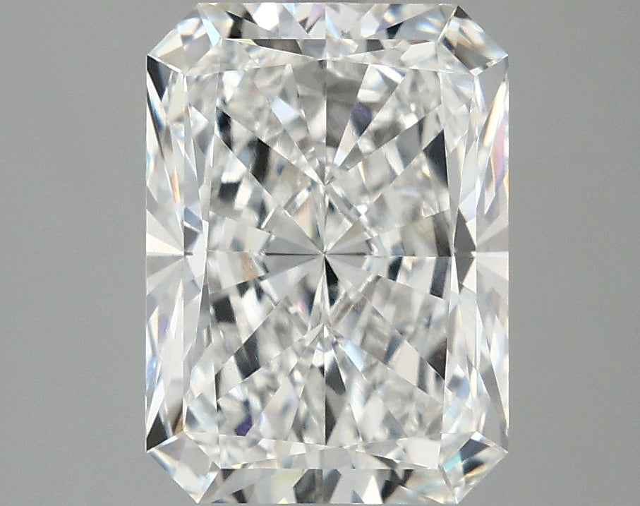4.81ct Radiant, E VVS2 — IGI