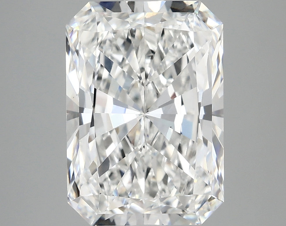 3.82ct Radiant, E VS1 — IGI