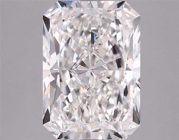 3.07ct Radiant, E VVS2 — IGI