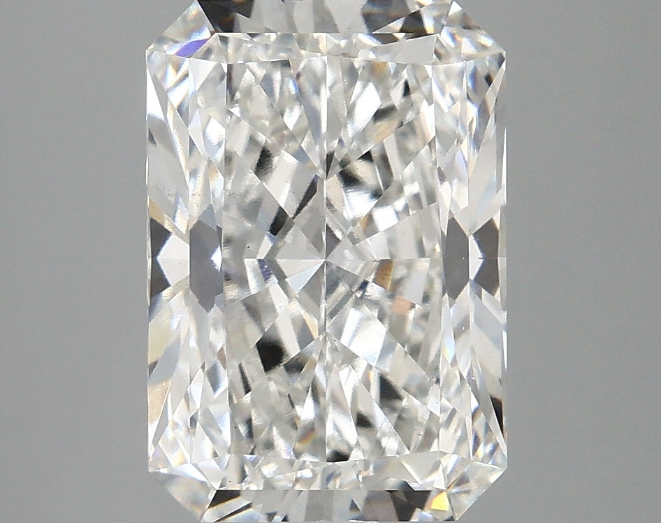 3.89ct Radiant, F VS2 — IGI