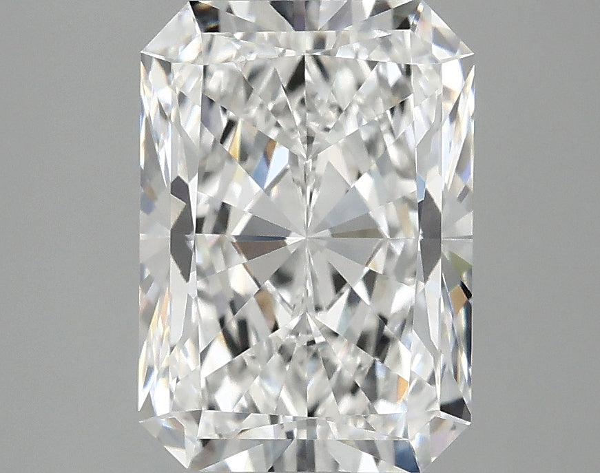 3.02ct Radiant, E VVS2 — IGI