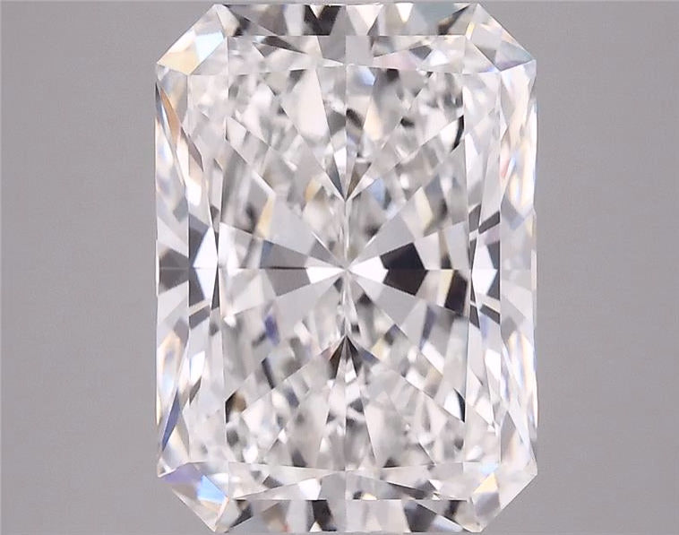 3.07ct Radiant, E VVS2 — IGI