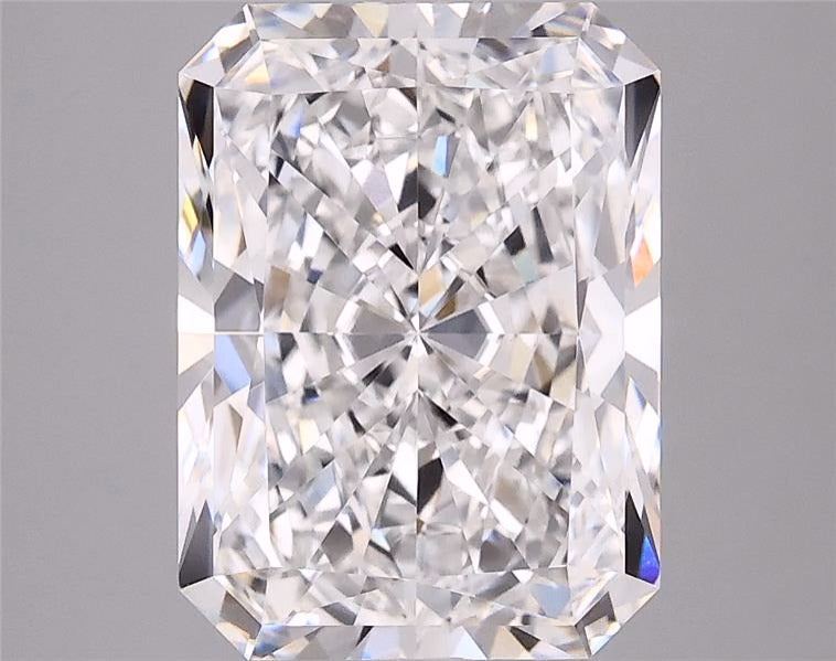 3.08ct Radiant, E VVS2 — IGI