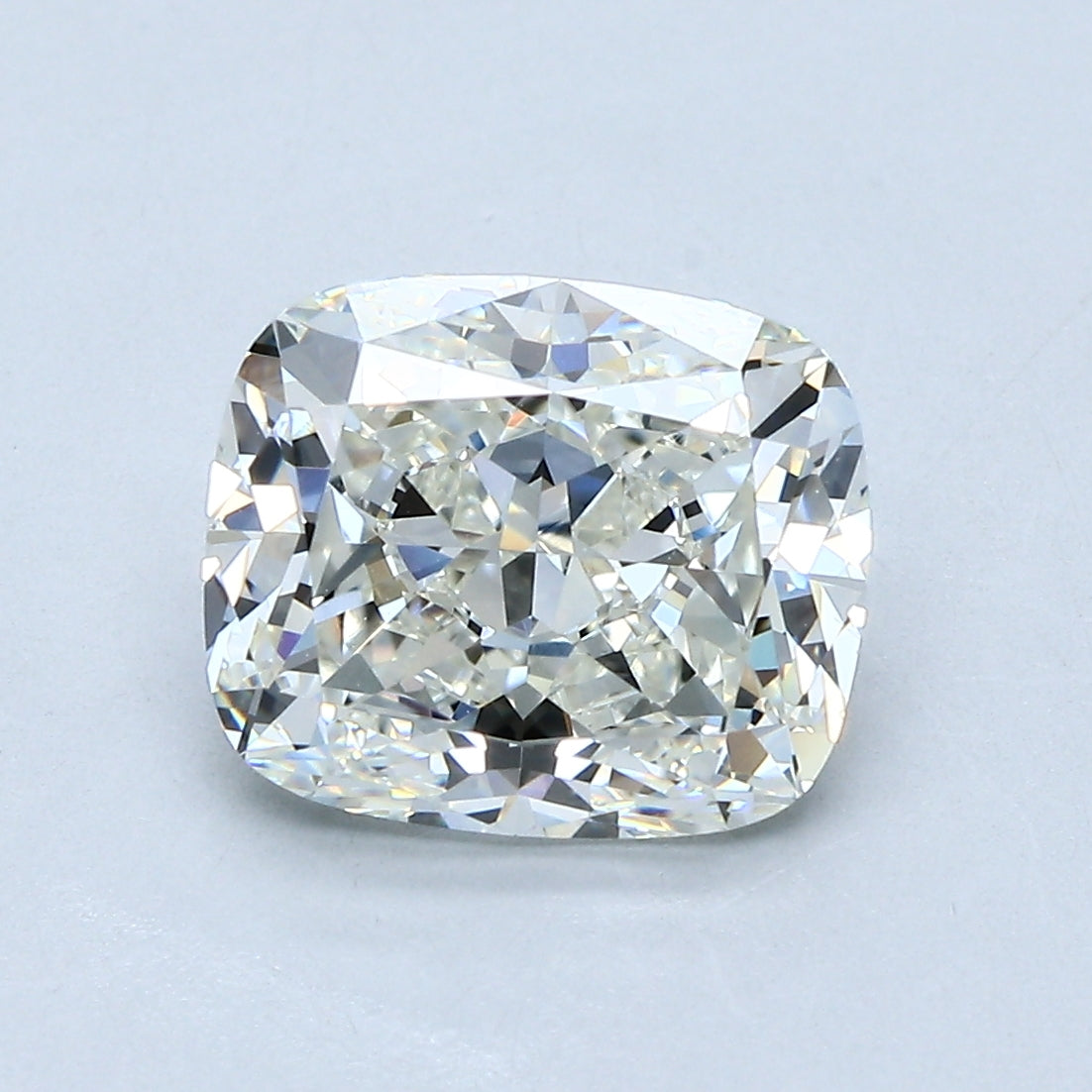 3.01ct CUSHION, I VS2 — GIA — Laura Milman New York