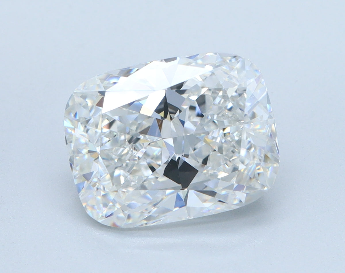 3.09ct Cushion, E VVS2 — IGI