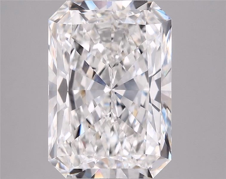 3.07ct Radiant, E VVS2 — IGI