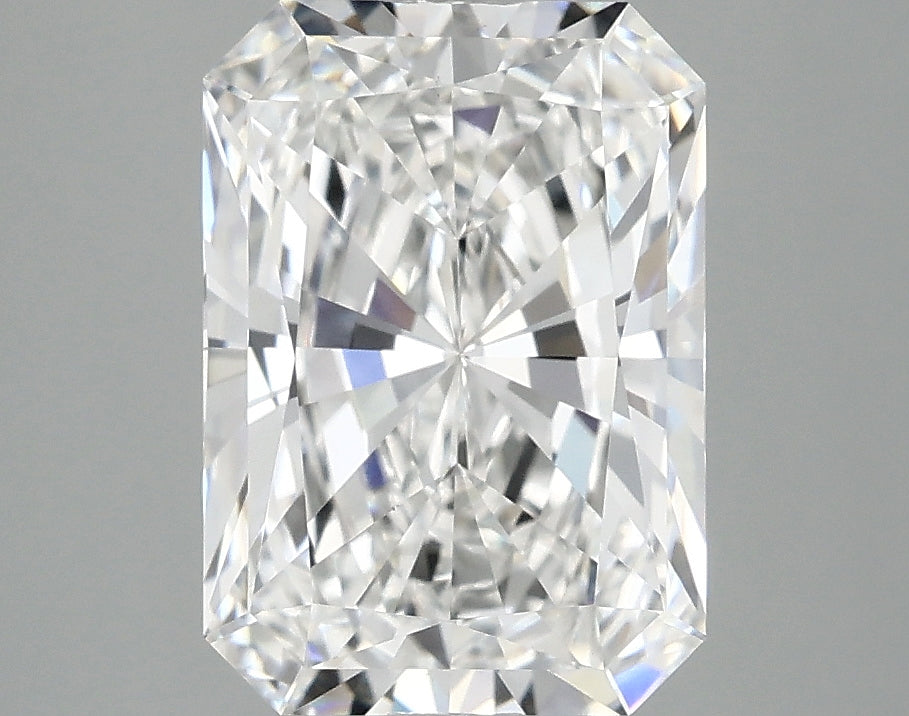 3.09ct Radiant, E VVS2 — IGI