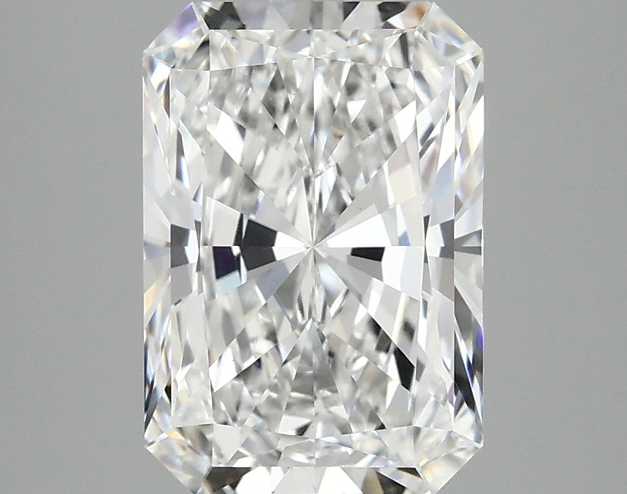 3.07ct Radiant, E VVS2 — IGI