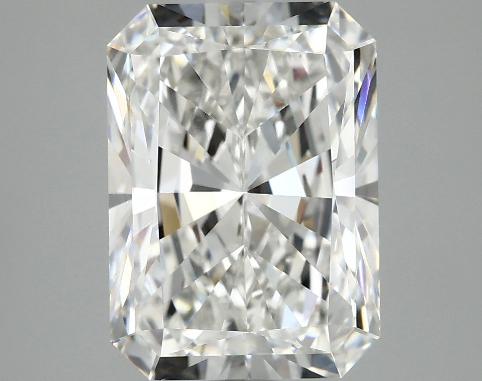 3.97ct Radiant, F VVS2 — IGI