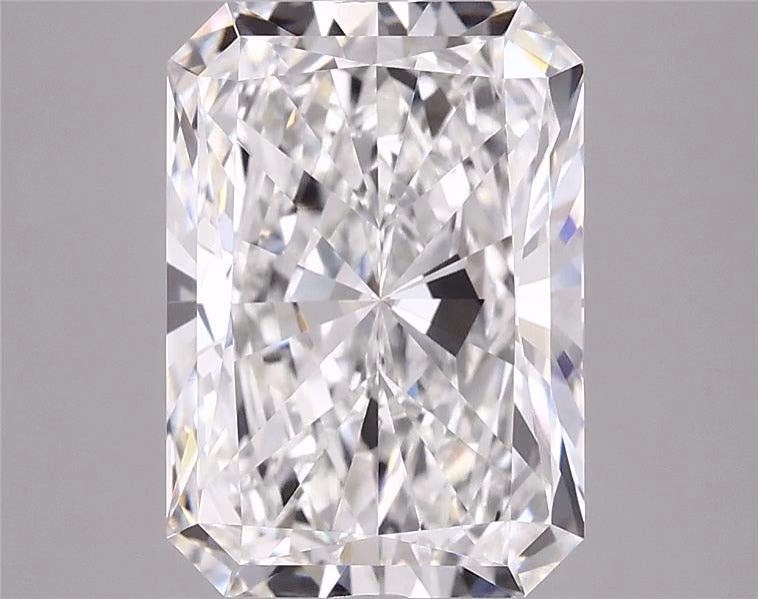 3.08ct Radiant, E VVS2 — IGI