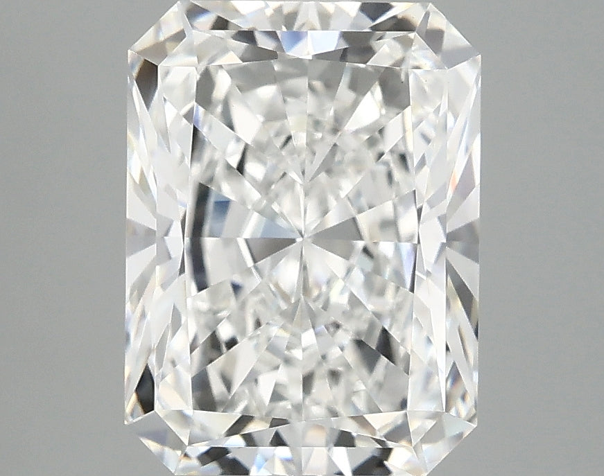 3.47ct Radiant, E VVS2 — IGI