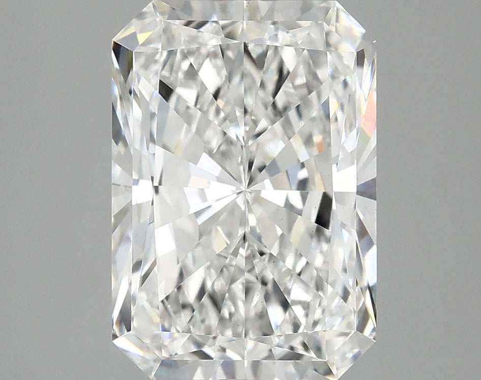 3.93ct Radiant, E VS1 — IGI