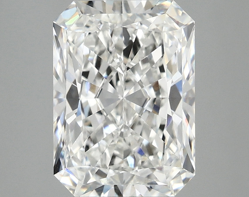 3.02ct Radiant, E VVS2 — IGI