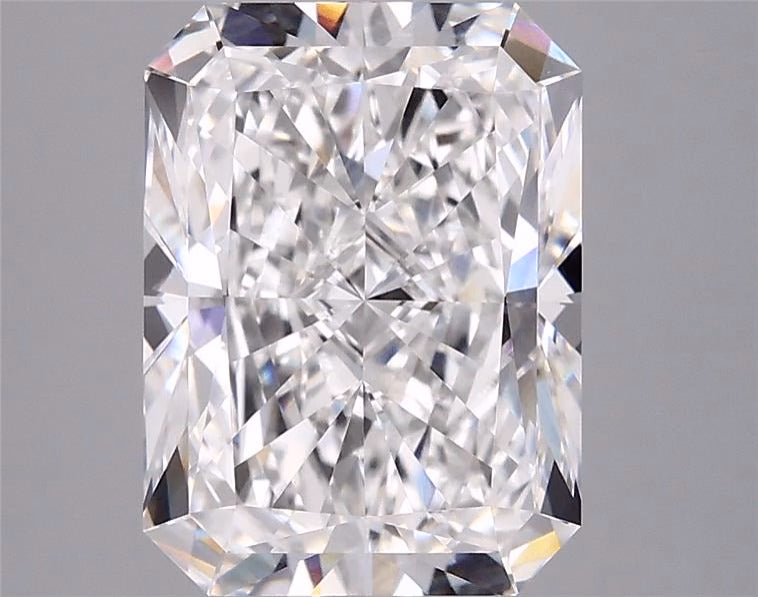 2.59ct Radiant, E VVS2 — IGI