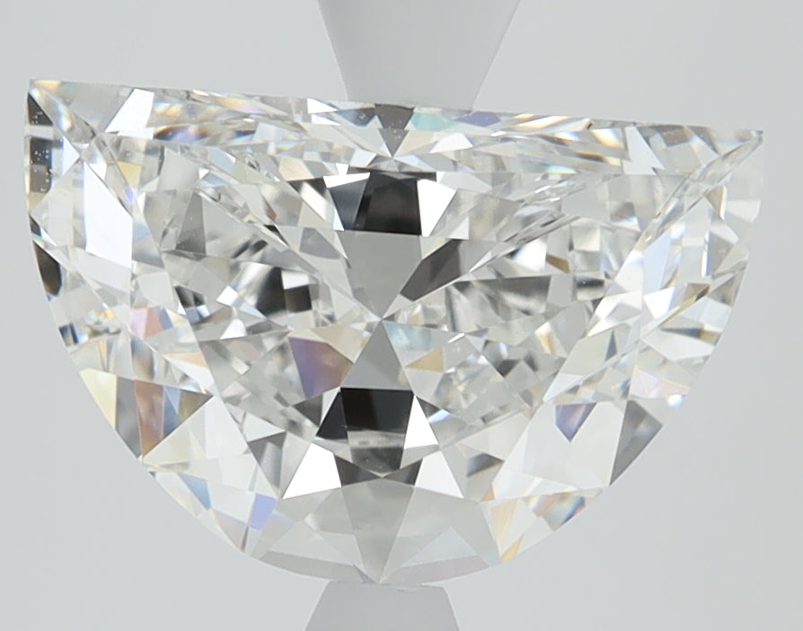 2.83ct Halfmoon, D VVS1 — IGI