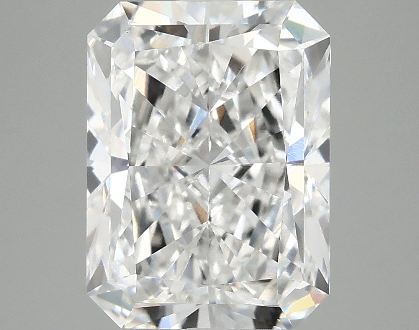 3.02ct Radiant, E VVS2 — IGI