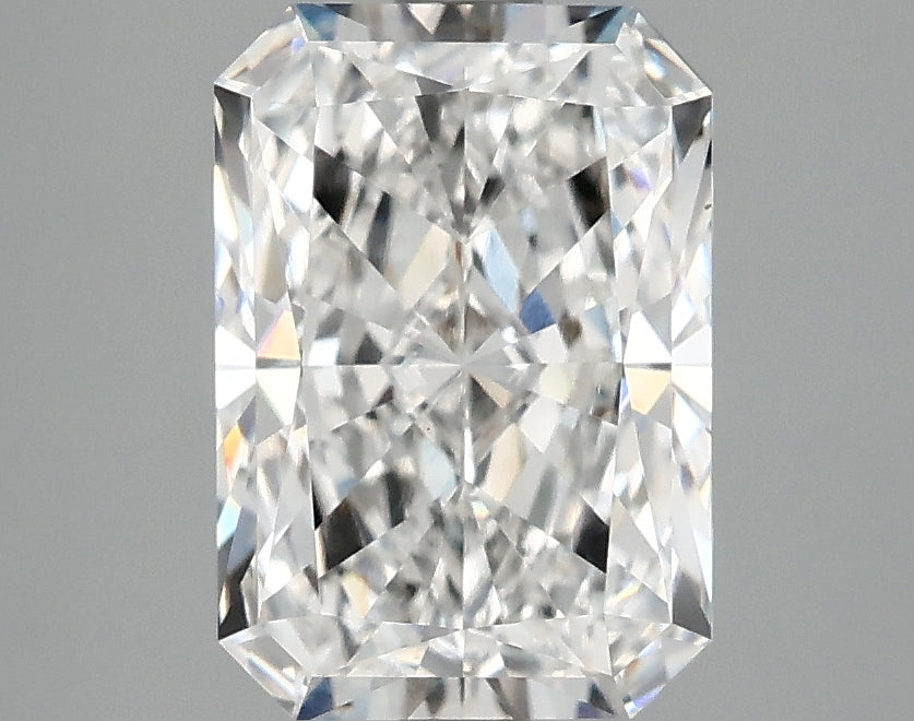 2.84ct Radiant, E VS1 — IGI