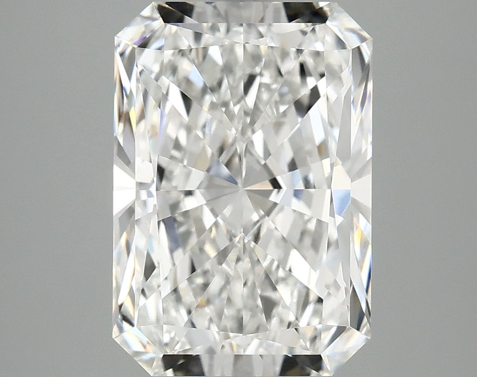 3.89ct Radiant, E VS2 — IGI
